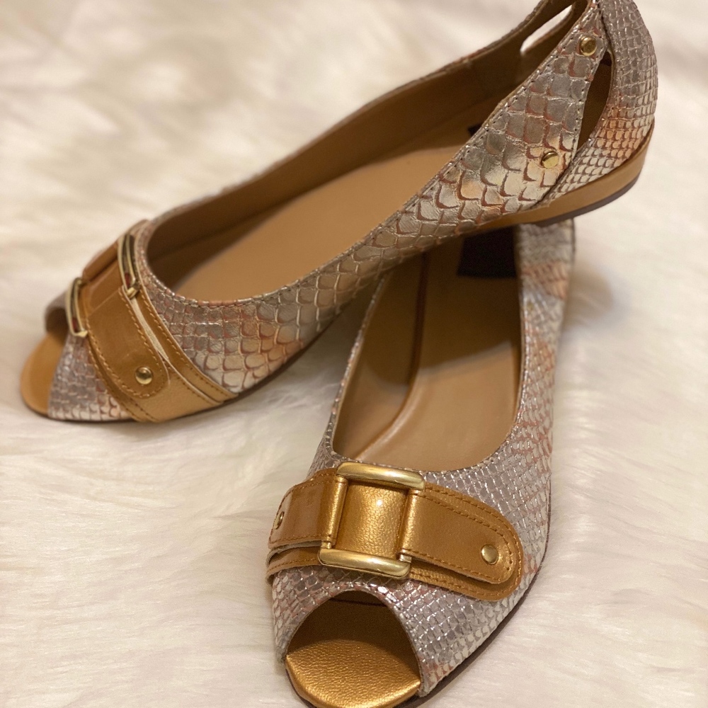 MICHAEL ANTONIO PEEP TOE SNAKE SKIN FLATS GOLD